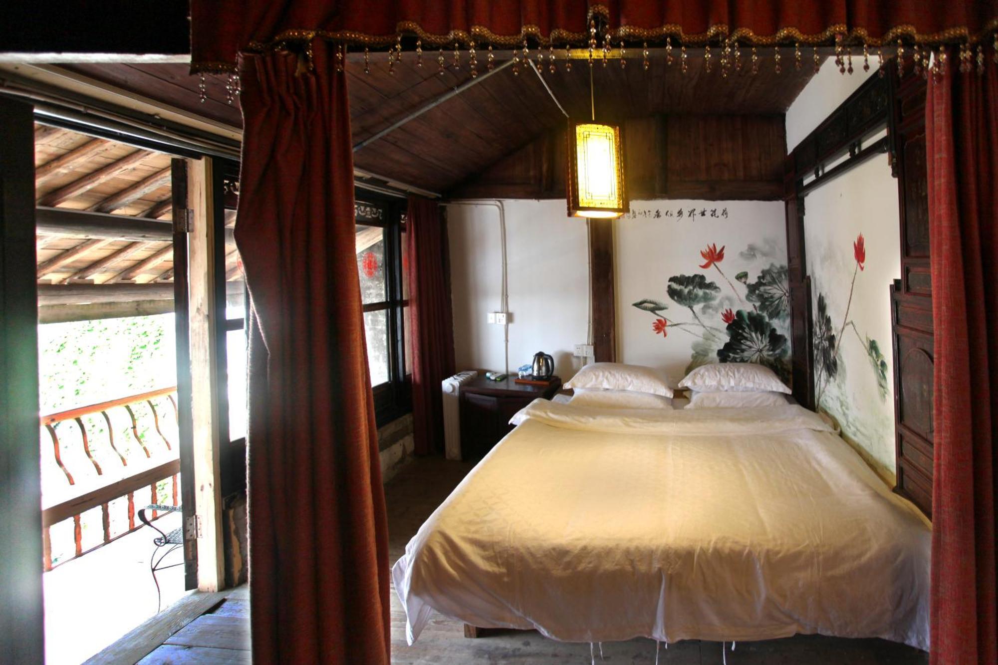 Old Street Courtyard Apartment Хуаншан Екстериор снимка