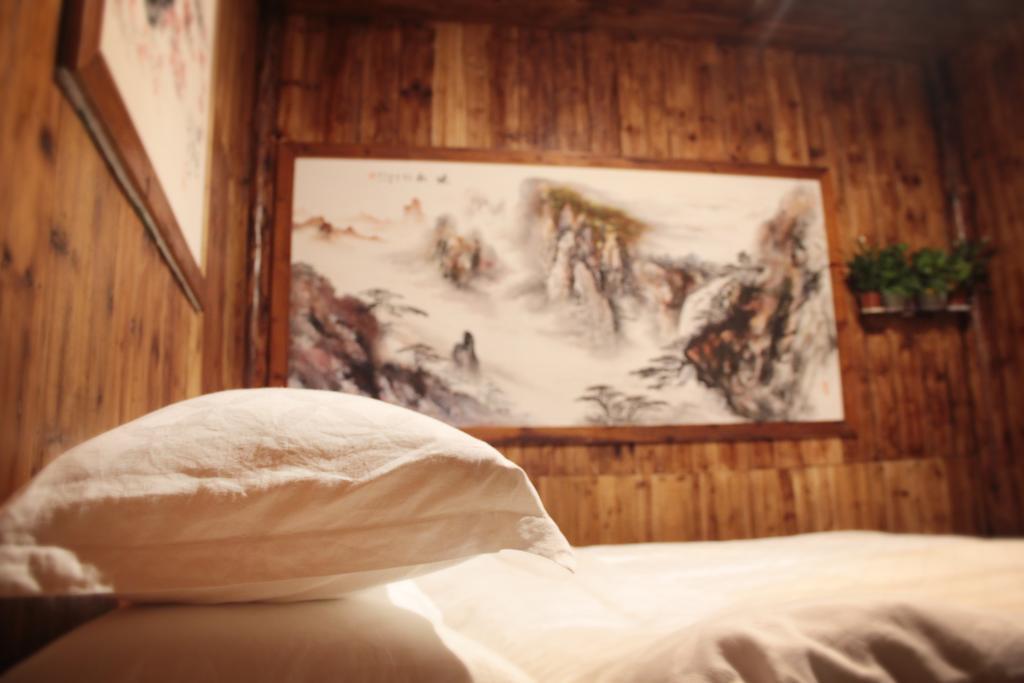 Old Street Courtyard Apartment Хуаншан Екстериор снимка