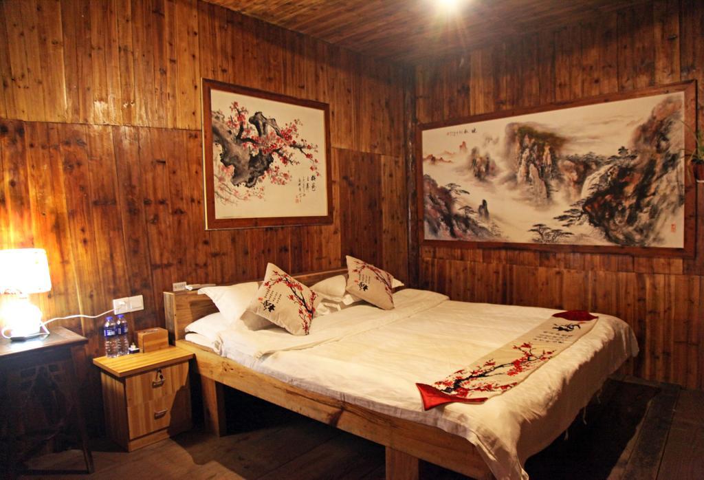 Old Street Courtyard Apartment Хуаншан Екстериор снимка