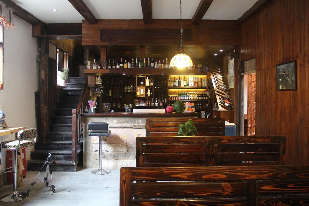 Old Street Courtyard Apartment Хуаншан Екстериор снимка